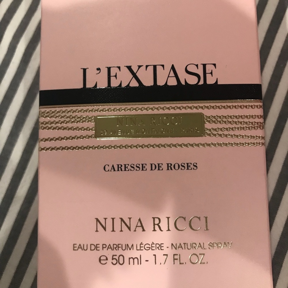 Nina Ricci L'Extase for Women Eau de Parfum. New